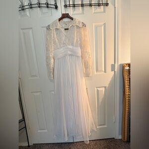 Elegant White Lace Maxi Dress